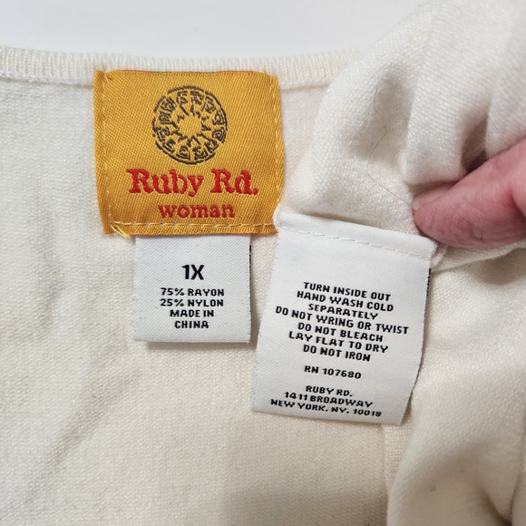 Ruby Red Woman Cream Beaded Floral Women's Sleeveless Top - Picture 16 of 16